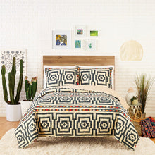 Load image into Gallery viewer, Hypnotic Quilt Set by Justina Blakeney®
